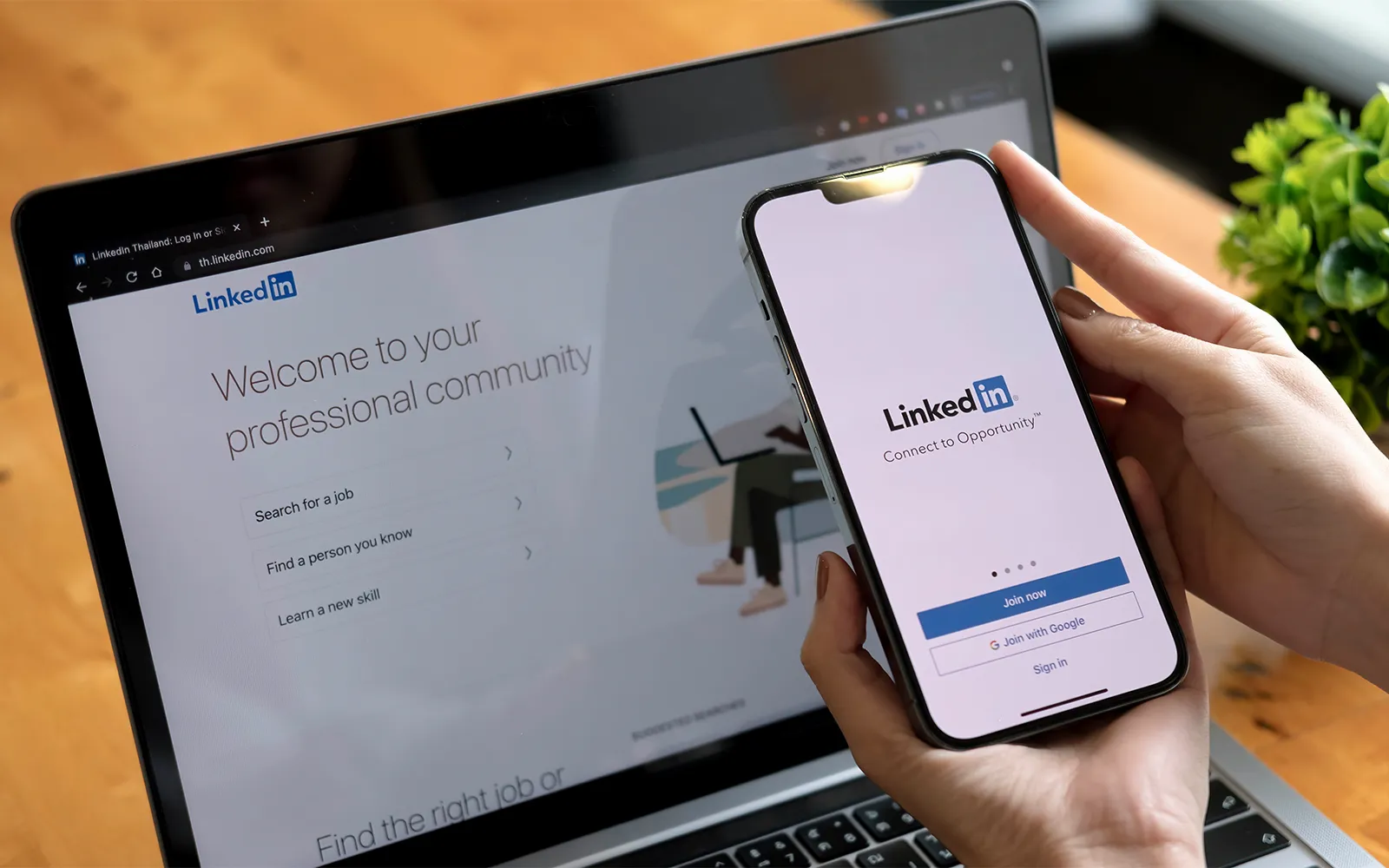 Facebook account security guide: How to protect your personal information? Engagement filtering: Find the users who interact most frequently with your brand.