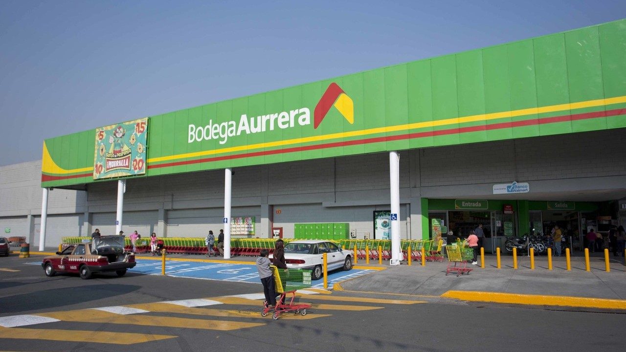 WhatsApp customer service